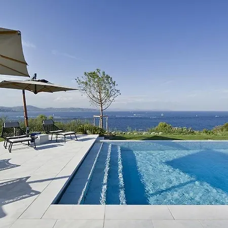 Overlooking The Sea Is Ideally Located In The Private Secure Area *